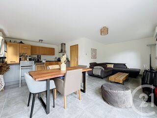  Appartement à louer 4 pièces 80 m²