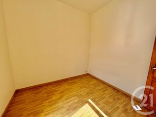  Appartement à louer 2 pièces 33 m²