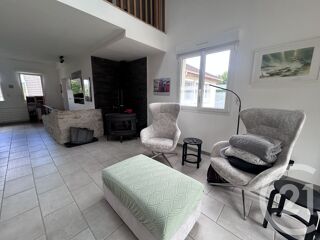  Maison à vendre 10 pièces 215 m²