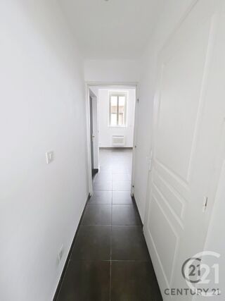  Appartement à louer 3 pièces 48 m²