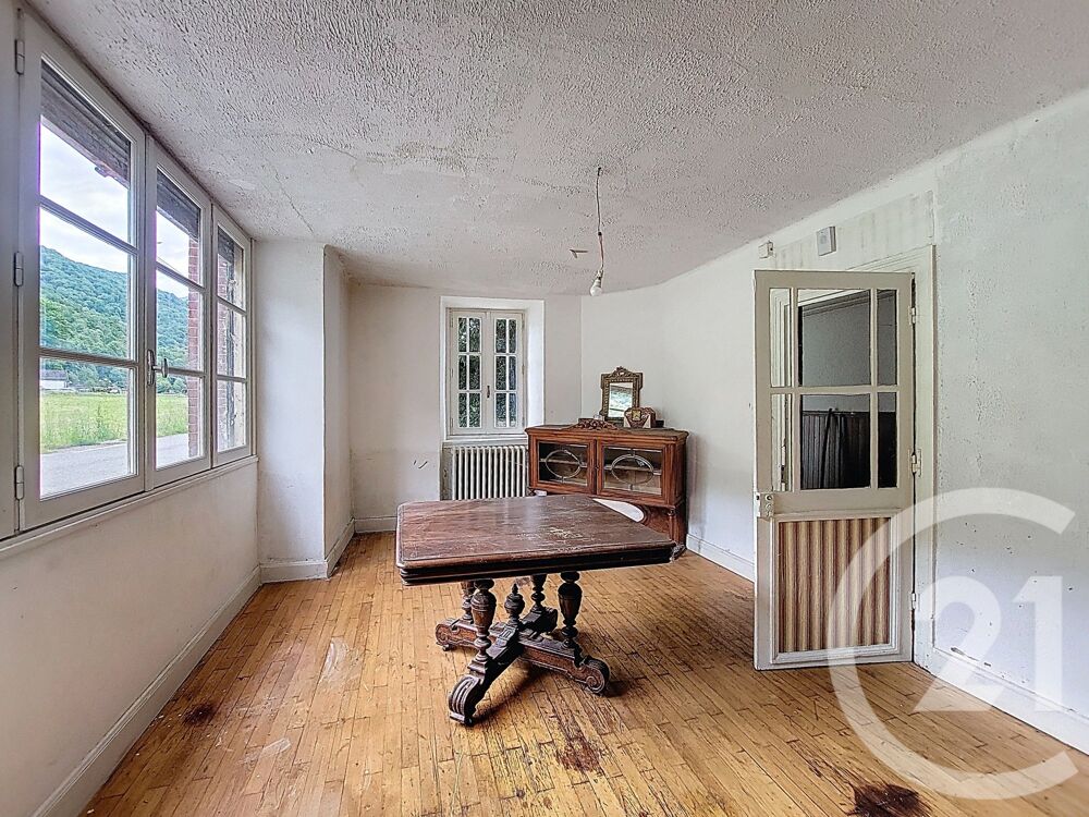 Venez découvrir cette belle bâtisse de 150m², idéalement....