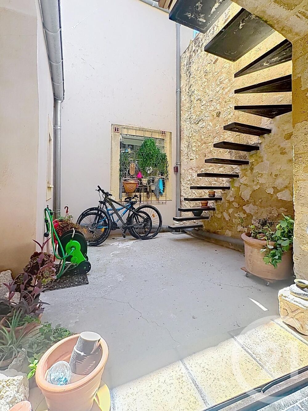 vente Maison - 5 pièce(s) - 200 m² Rochefort-du-Gard (30650)