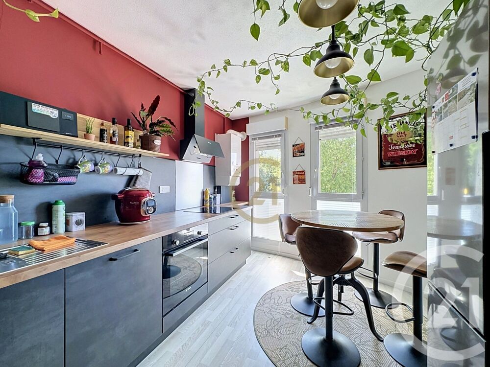Découvrez cet appartement T5 de 84,10 m², idéalement sit....