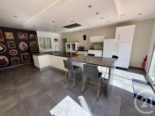  Maison � vendre 9 pi�ces 235 m�