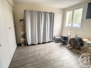  Appartement à louer 3 pièces 70 m²