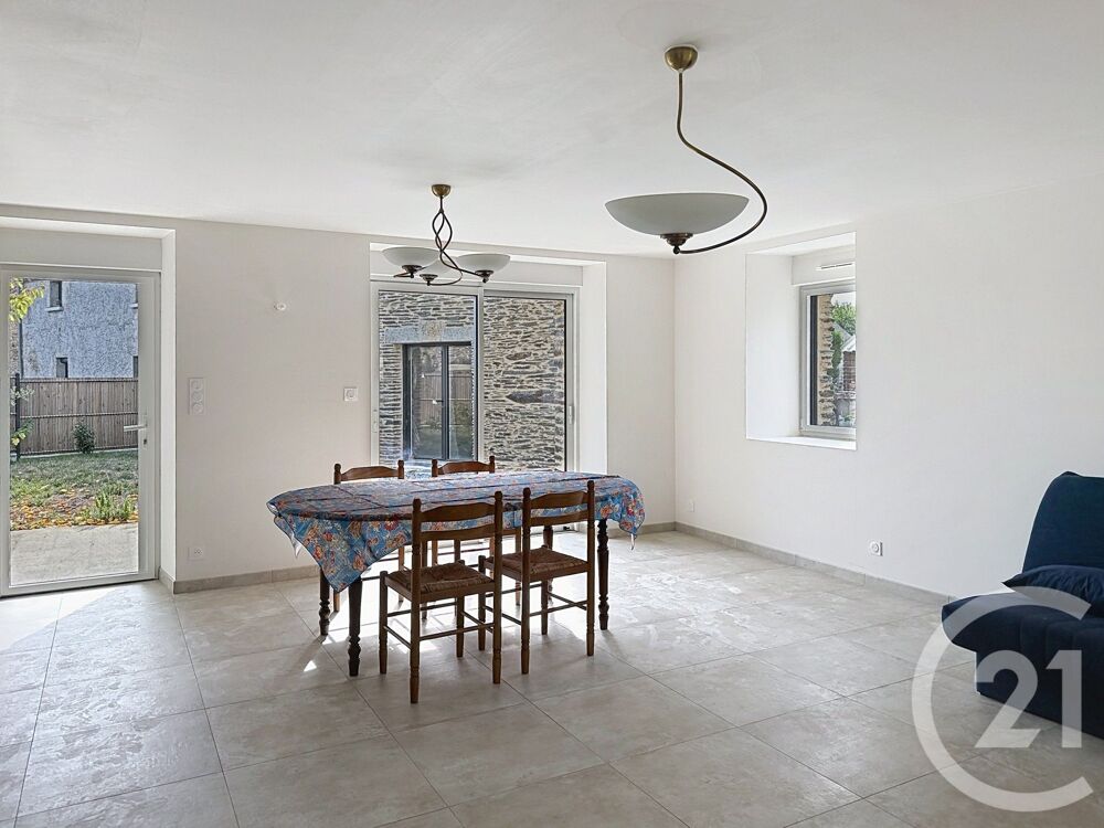 location Maison - 4 pièce(s) - 107 m² Sainte-Marie (35600)