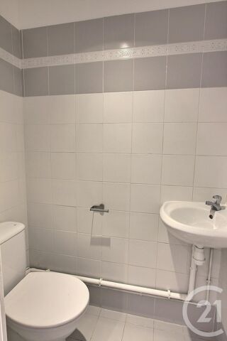  Appartement à louer 1 pièce 27 m²