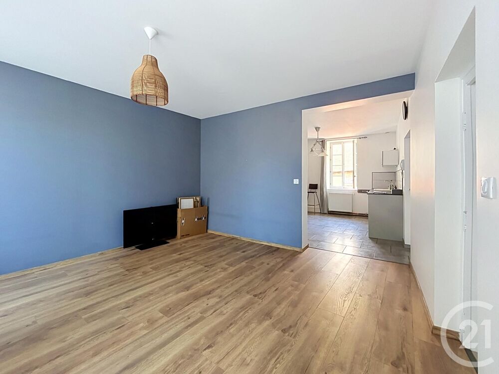 location Appartement - 3 pièce(s) - 70 m² Saint-Pourçain-sur-Sioule (03500)