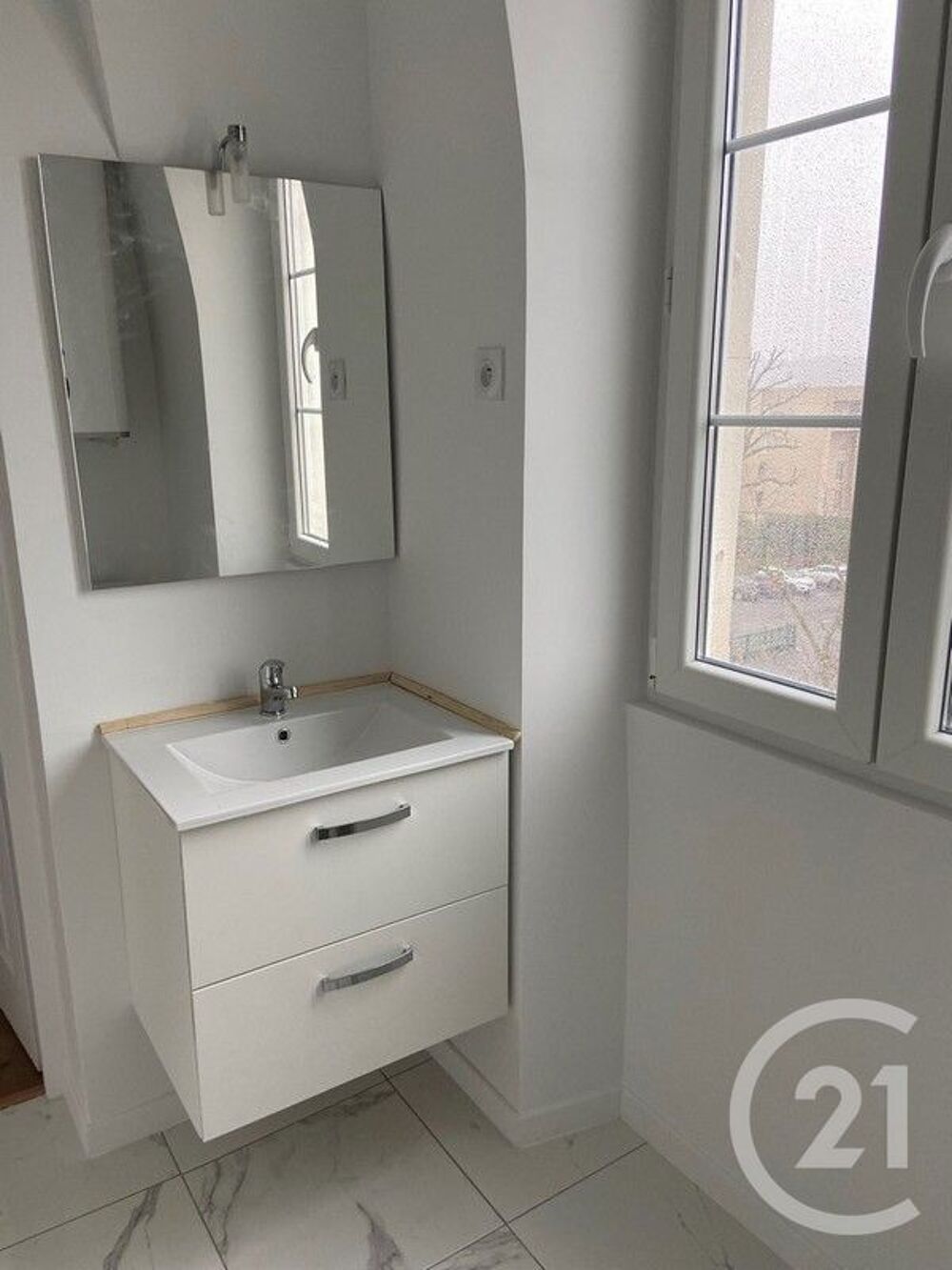 location Appartement - 2 pièce(s) - 39 m² Avon (77210)