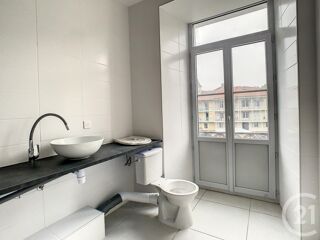  Appartement à louer 3 pièces 69 m²