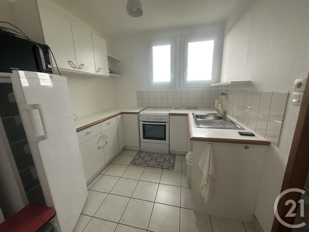 A TOURS QUARTIER DE LA BERGEONNERIE PROCHE DE TOUTES COM....