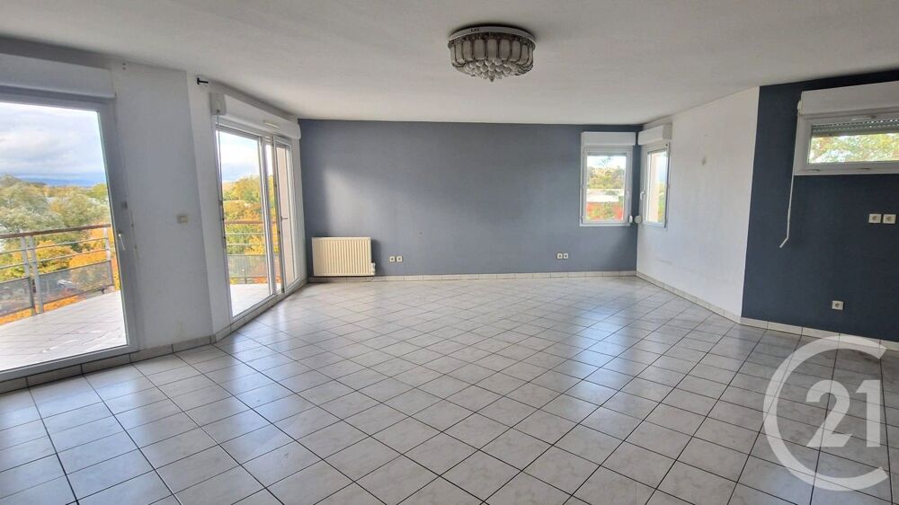 À deux pas du centre de Jassans et de ses nombreux comme....