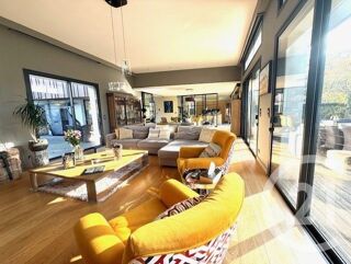  Maison � vendre 9 pi�ces 255 m�