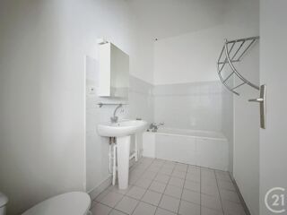  Appartement à louer 1 pièce 33 m²