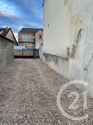  Terrain à louer 160 m²