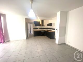  Appartement à louer 3 pièces 68 m²
