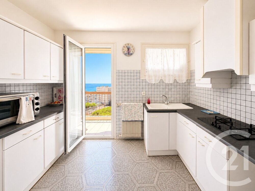 vente Appartement - 4 pièce(s) - 127 m² Bastia (20600)