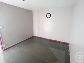  Maison à louer 8 pièces 93 m²