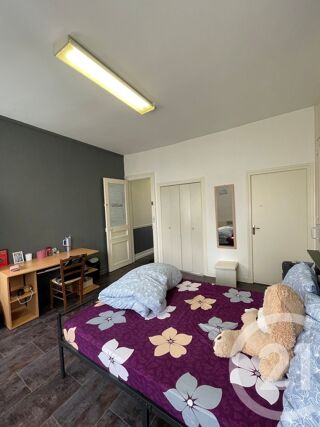  Appartement à louer 2 pièces 88 m²