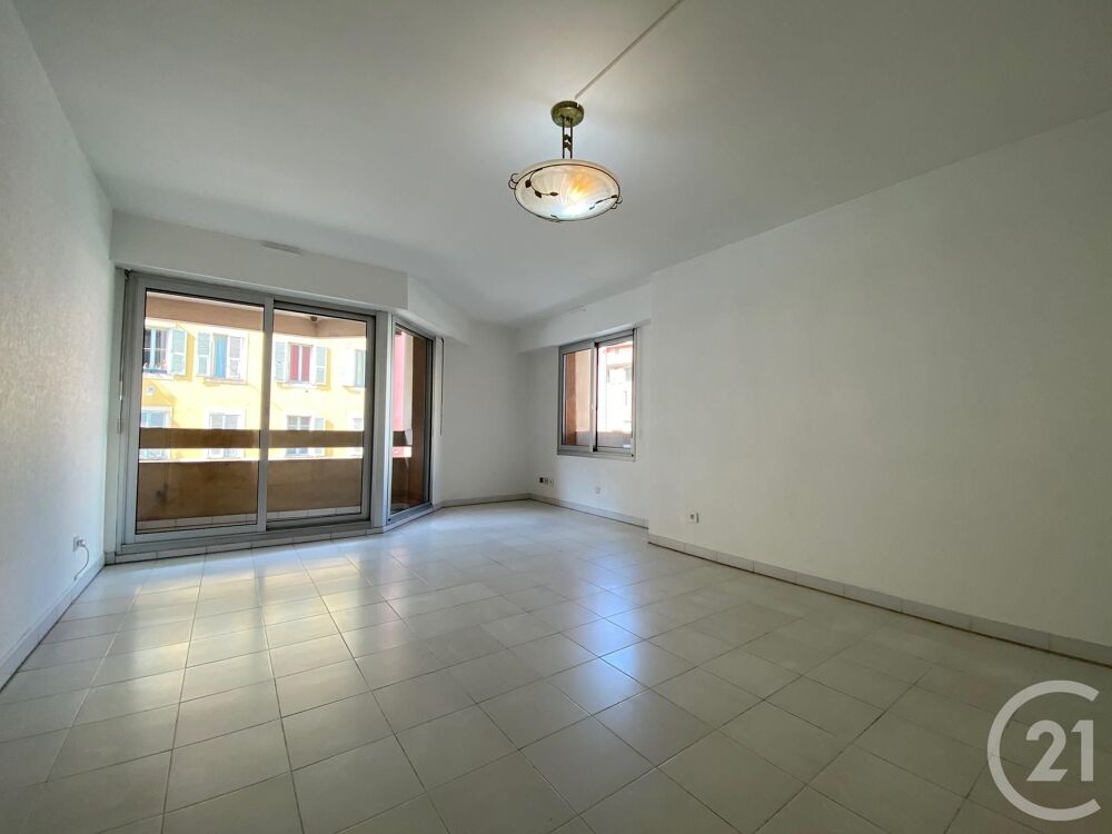 Nice Est le port - 31 rue Barla Bel appartement de 3....