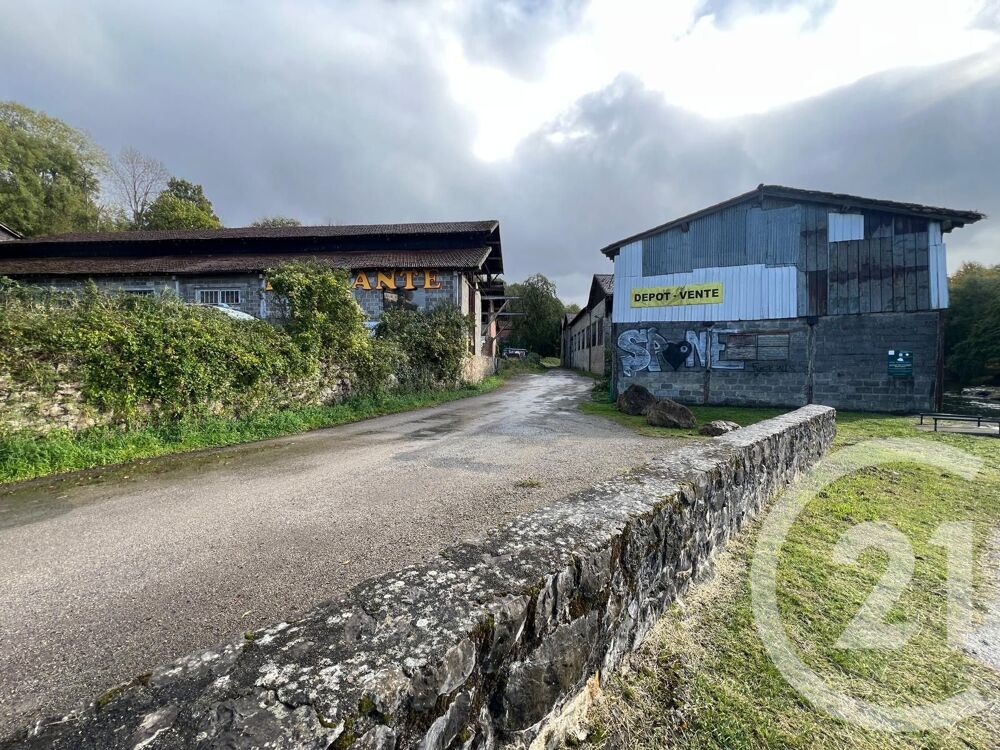 Vente d'un vaste ensemble industriel à SaintLizier (0919....