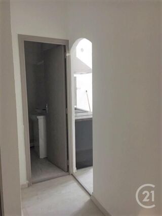  Appartement à louer 2 pièces 37 m²