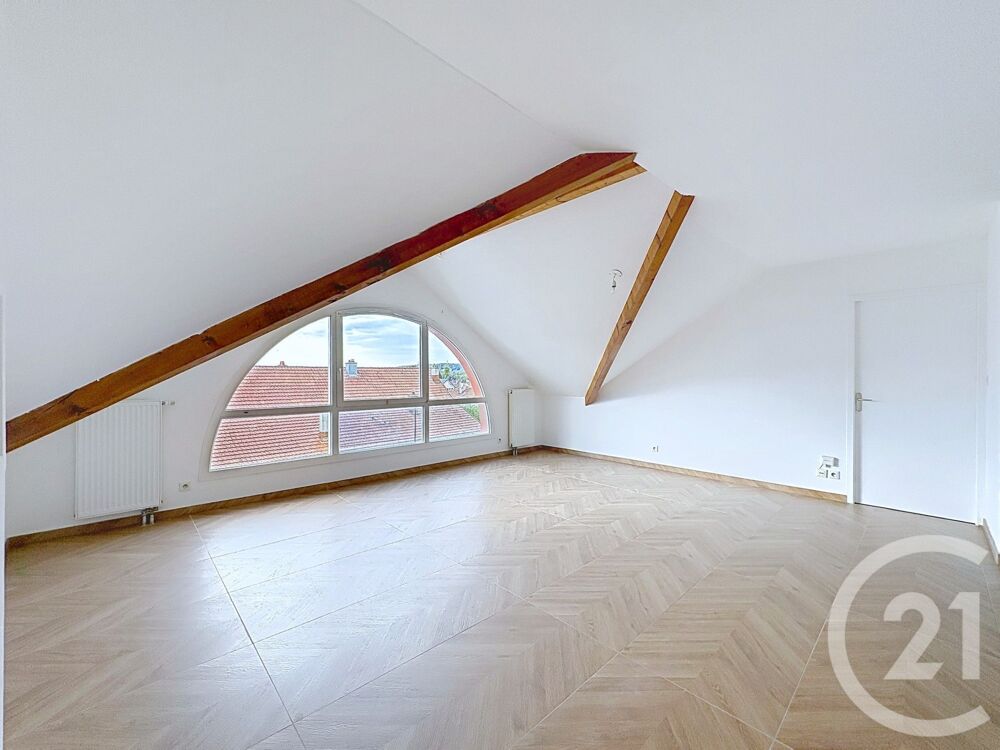 location Appartement - 5 pièce(s) - 93 m² Étupes (25460)