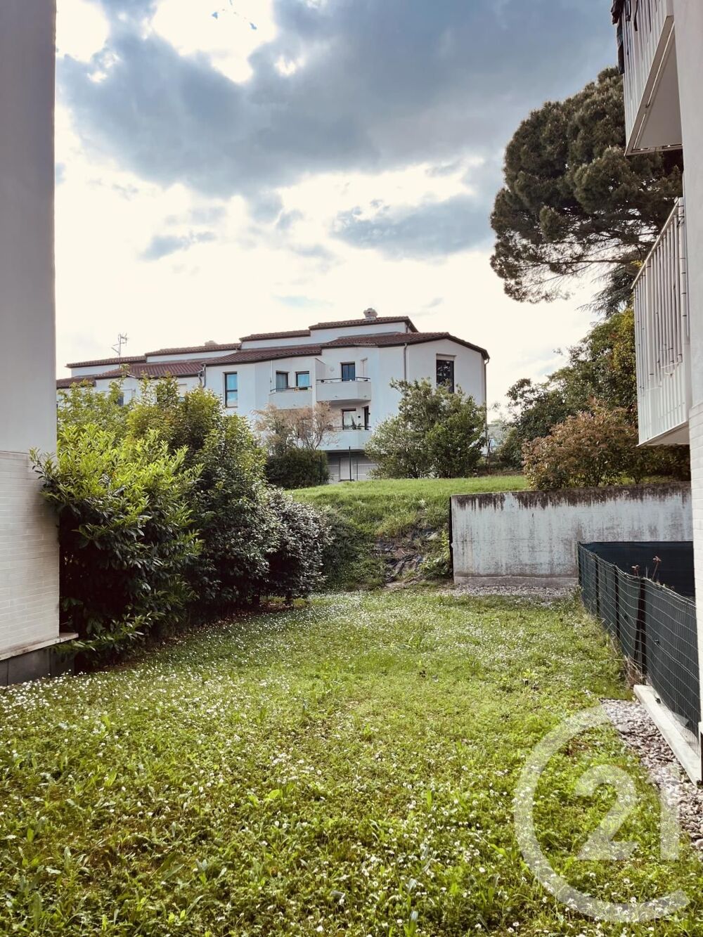 CENTURY 21 LIMAYRAC vous propose à Toulouse 31500, en de....