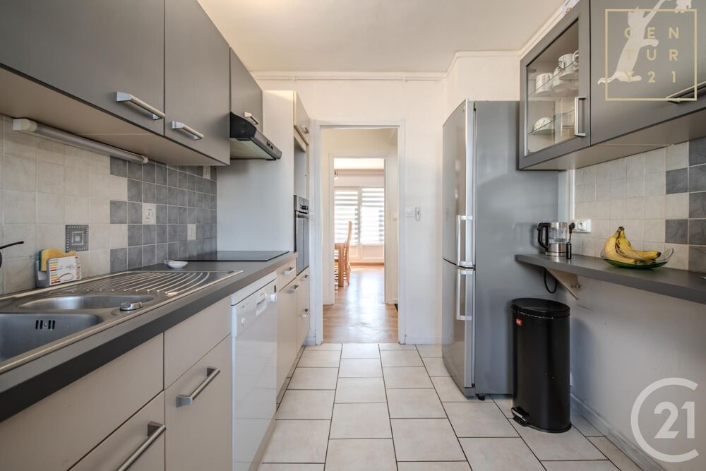 En bref : Appartement à vendre à Rousies, situé en r....