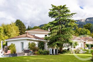  Maison � vendre 6 pi�ces 251 m�