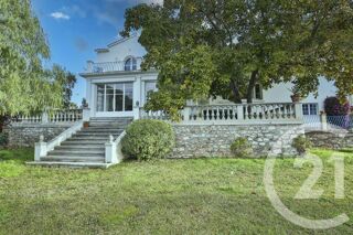  Maison � vendre 8 pi�ces 254 m�