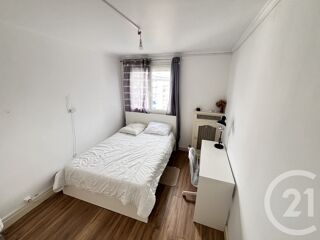  Appartement à louer 4 pièces 80 m²