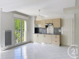  Appartement à louer 2 pièces 44 m²