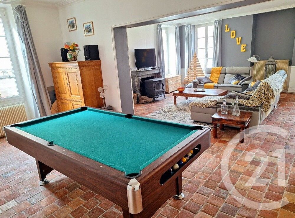 Découvrez cette maison de caractère à Étais-la-Sauvin, u....