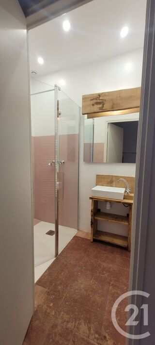 location Appartement - 2 pièce(s) - 39 m² Saint-Jean-du-Gard (30270)