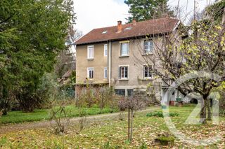  Maison  vendre 8 pices 246 m