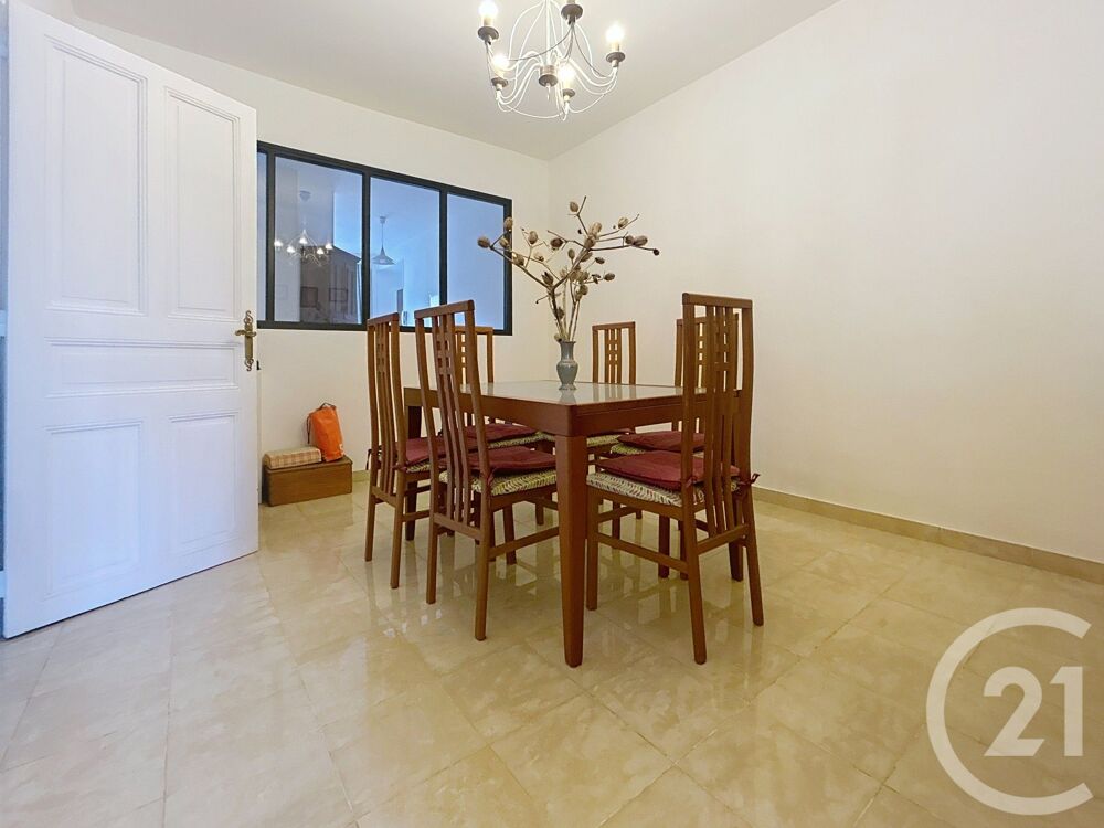 Très bel appartement traversant avec une situation centr....