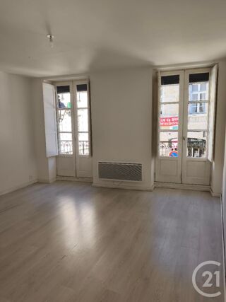  Appartement � vendre 5 pi�ces 63 m�