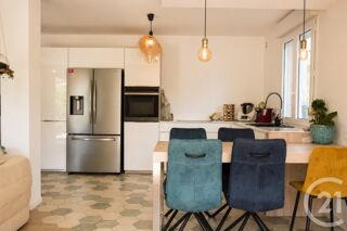  Maison à vendre 8 pièces 242 m²