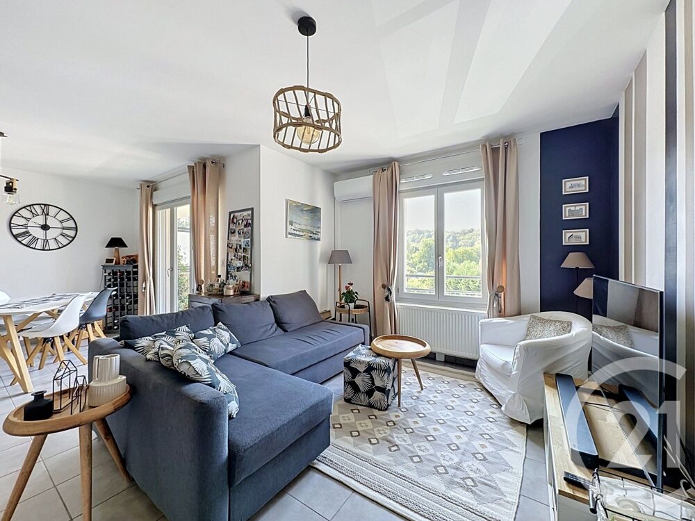SAINT SYMPHORIEN D'OZON Bel appartement de 70 m² loi....