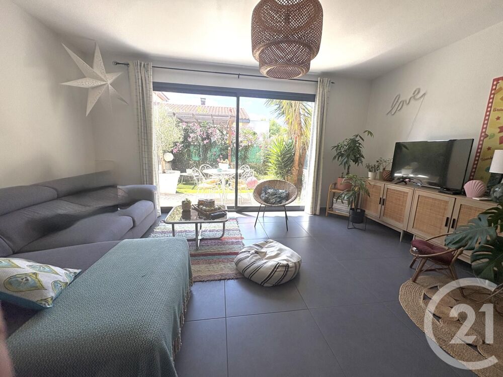 CABESTANY, Maison T3 d'environ 75m² comprenant un beau s....