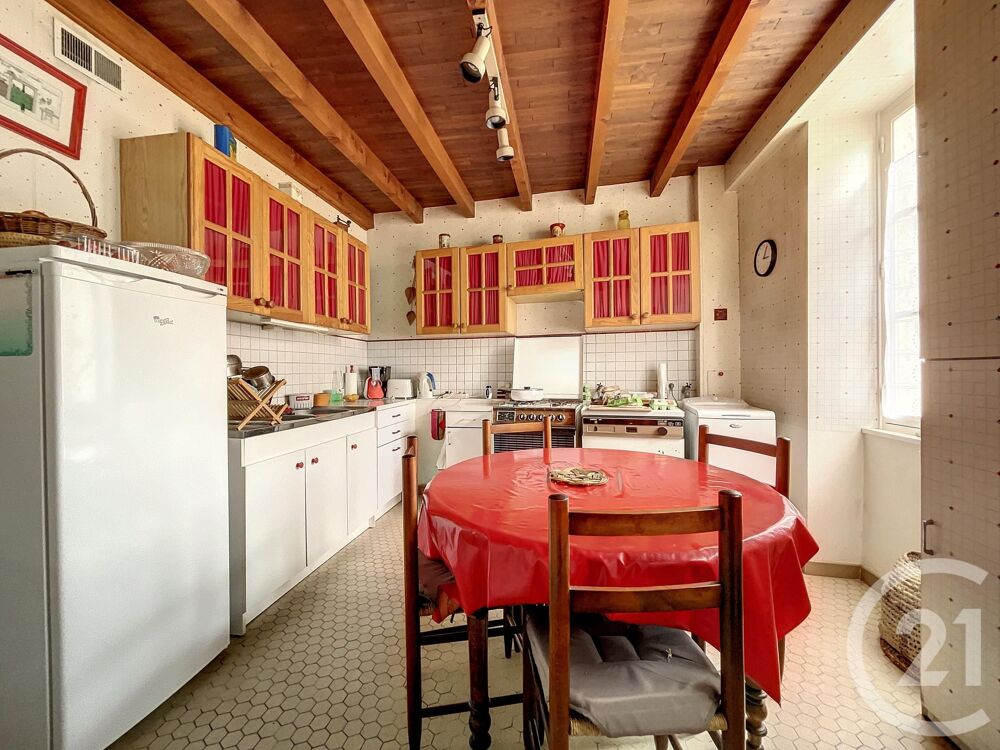 vente Maison - 7 pi�ce(s) - 190 m� Verneuil-en-Bourbonnais (03500)