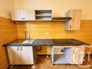  Appartement à louer 3 pièces 76 m²