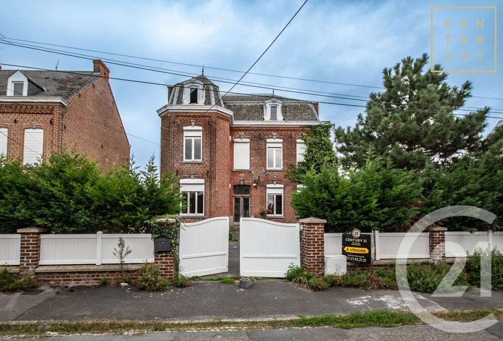 En bref : Maison de maître à vendre à Maubeuge, offr....