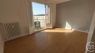  Appartement à louer 4 pièces 73 m²