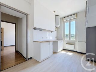  Appartement à louer 2 pièces 39 m²