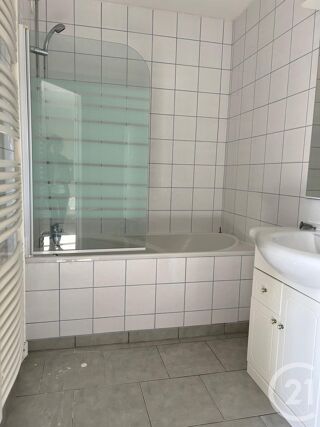  Appartement à louer 2 pièces 41 m²
