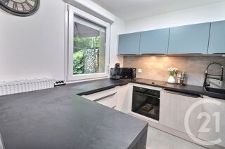  Appartement � vendre 4 pi�ces 199 m�