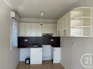  Appartement à louer 3 pièces 63 m²