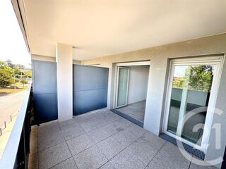 Appartement à louer 3 pièces 65 m²